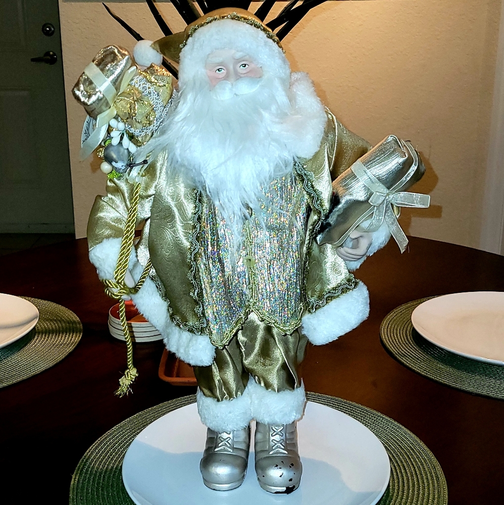 Wellesley Manor Holiday